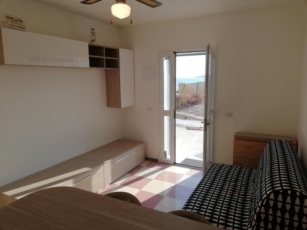 New Rooms On The Beach Pozzallo Bagian luar foto